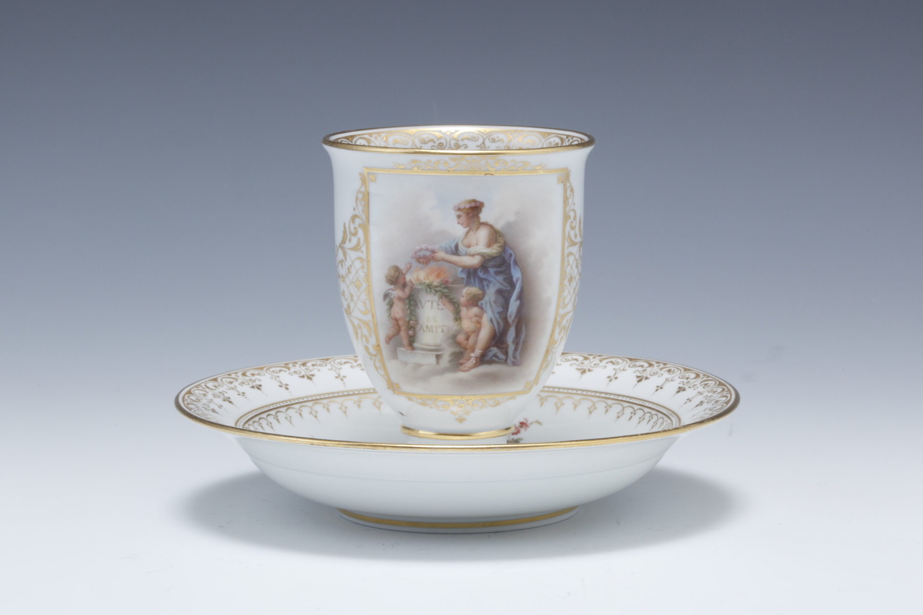Meissen (マイセン) 1880-1900年 金彩女神と天使図チョコレートカップ 