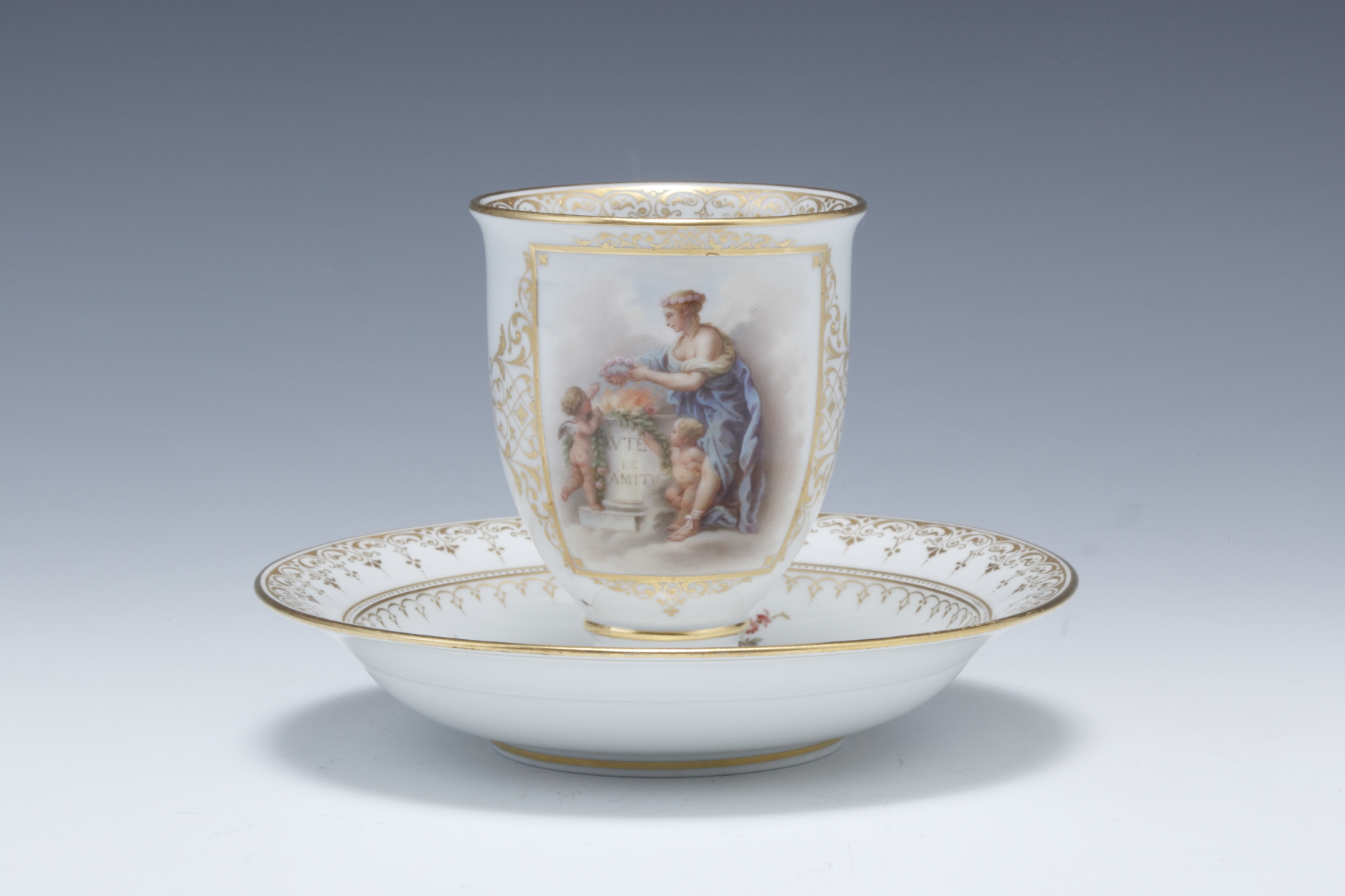 Meissen (マイセン) 1880-1900年 金彩女神と天使図チョコレートカップ